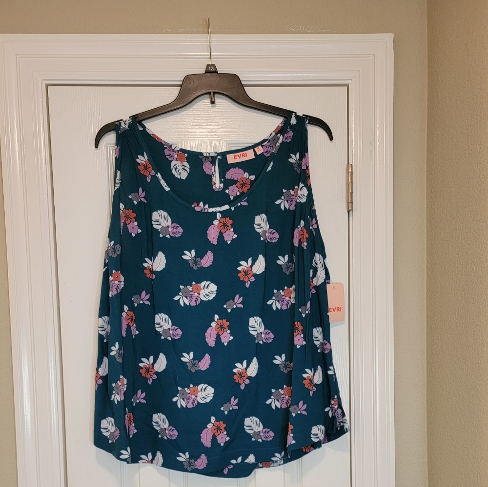 EVRI women's top, XL